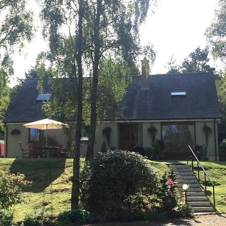 Daedalus Bed & Breakfast Muir of Ord Buitenkant foto